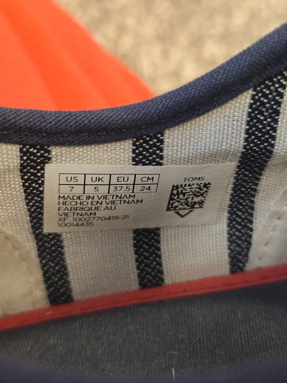 Toms Navy Canvas Platform Lace-Up Sneakers - Size 7